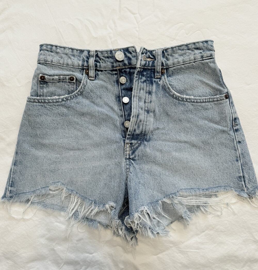 ZARA High Rise Denim Shorts Women Size 2 Frayed Hem Button Fly Light Wash